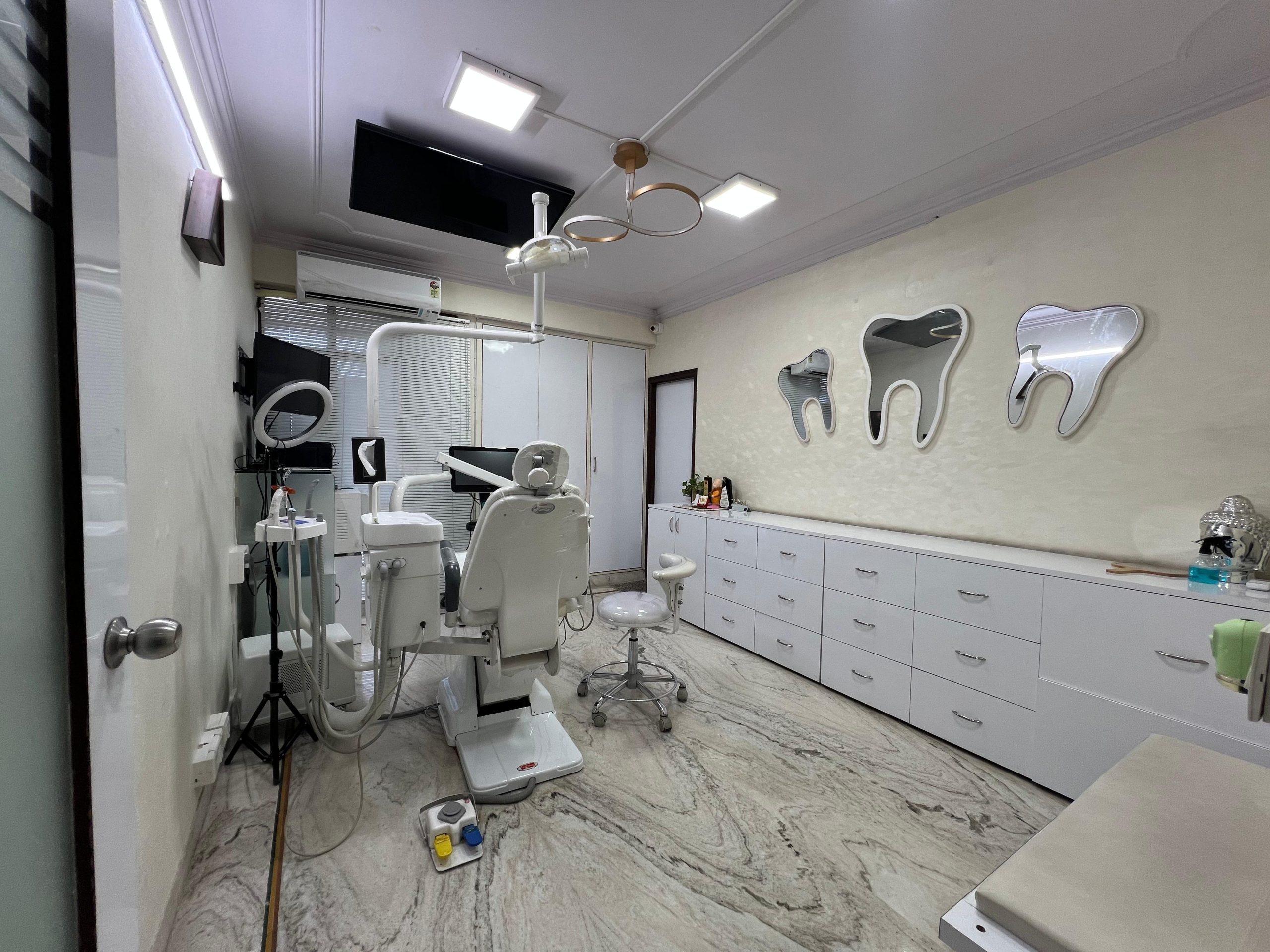 Dr. Swatis clinic - Treatment room, Jaipur